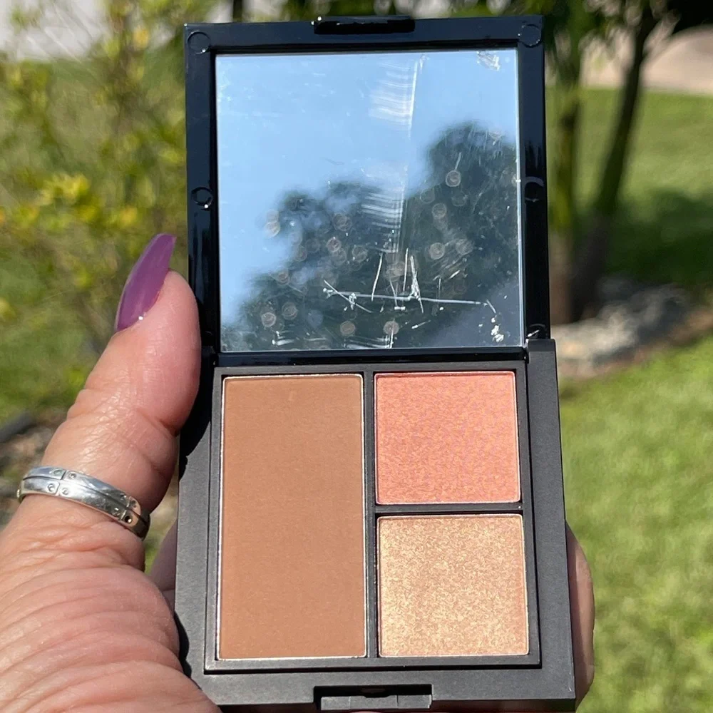 REINA REBELDE On Your Face Contour + Color Trío In Coqueta